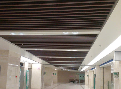 鋁扣板和鋁方板-鋁方通和鋁格柵區(qū)別在哪里