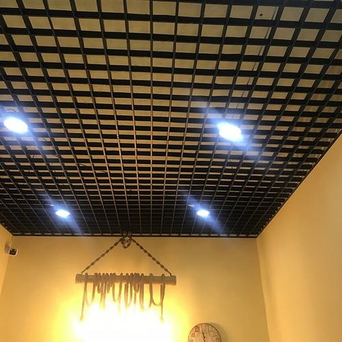 拼接集成吊頂半塊-佛山集成吊頂廠家講解鋁扣板集成吊頂價(jià)格