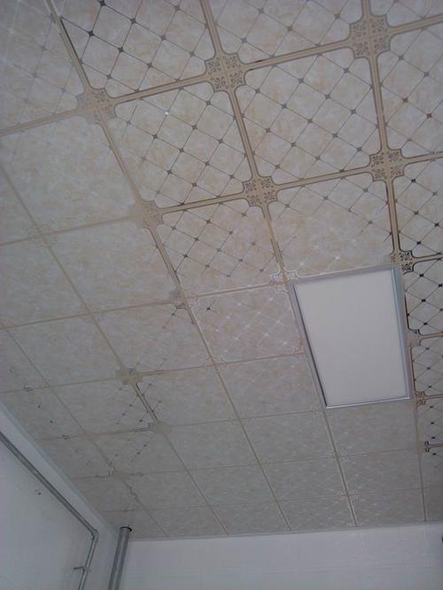 深圳集成吊頂批發(fā)-鋁扣板吊頂燈具安裝流程深圳鋁天花廠家大揭曉