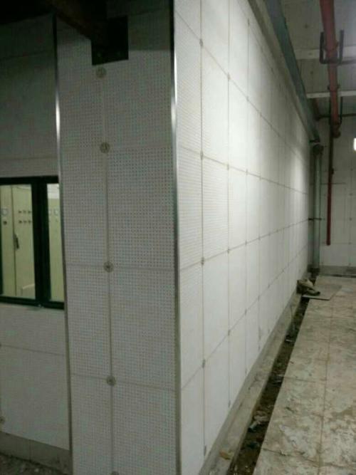 機房專用鋁扣板-工程專用600*600鋁扣板吊頂效果圖