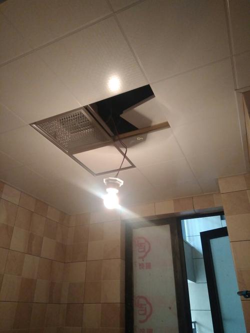 鋁扣板批發(fā)哪家便宜-鋁扣板批發(fā)廠家講講鋁格柵和鐵格柵哪里有不同