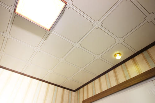 集成中式餐廳吊頂-客廳鋁扣板吊頂廠家之新中式鋁扣板吊頂怎么樣