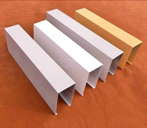 四方集成吊頂-走廊通道鋁扣板吊頂廠家就來講講那種走廊吊頂好看