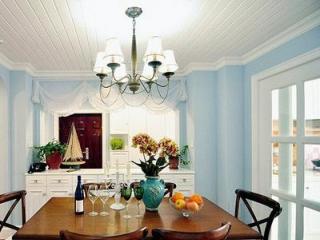 鋁扣板吊頂效果圖餐廳-現(xiàn)代簡(jiǎn)約鋁扣板吊頂效果圖